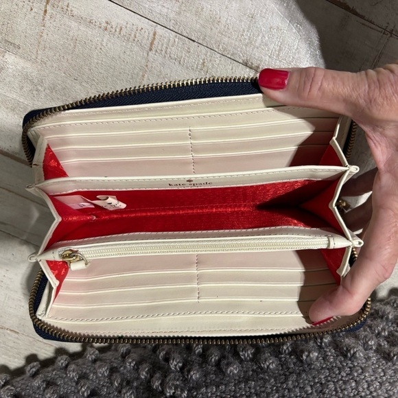❤️Kate Spade Classic Striped Wallet - Picture 5 of 6